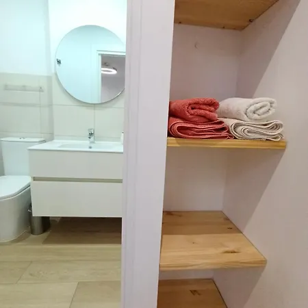 Cozy-central Apartment4 *