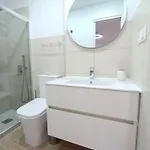 Daire Cozy-central Apartment4