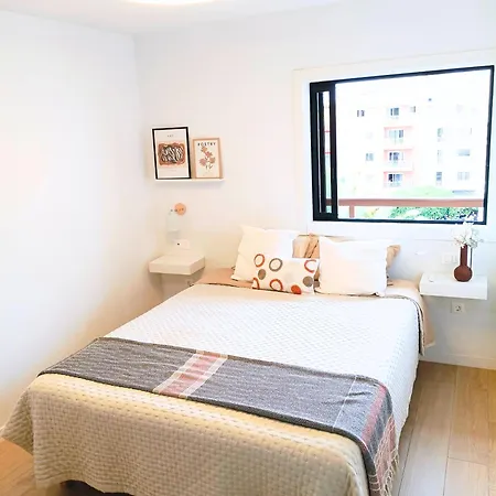 Cozy-central Apartment4